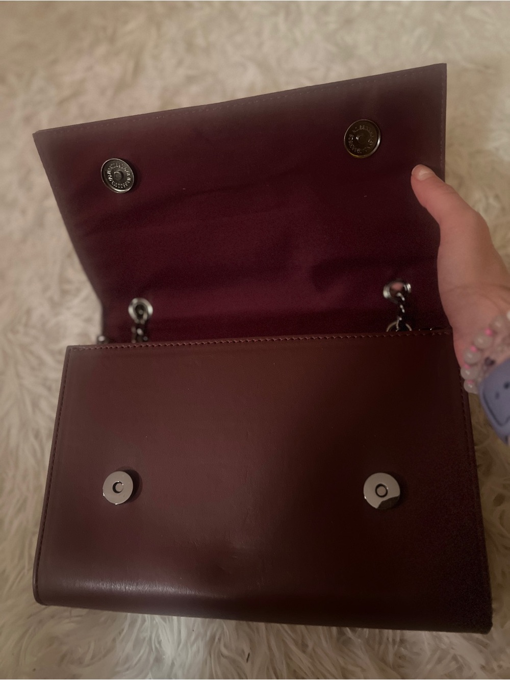 Badgley Mischka Metal Fringe Crossbody in Wine - Picture 8 of 13